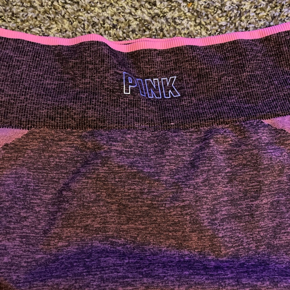 PINK Victoria’s Secret leggings